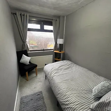 بيت للعطل Four Bedroom Beauty In The Heart Of Kirkstall- Perfect For Long Stays
